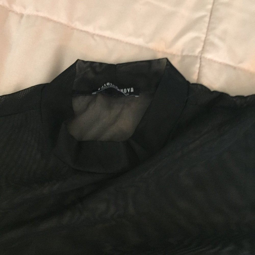 FASHION NOVA TOP - Picture 2 of 2
